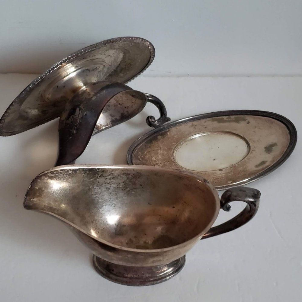 Lot of 2 Vintage SILVER PLATED Gravy Sauce Boat and Tray time patina Silverplate - Picture 2 of 14